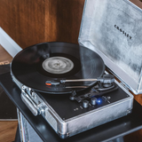 CROSLEY CRUISER BLUETOOTH PORTABLE TURNTABLE - SILVER